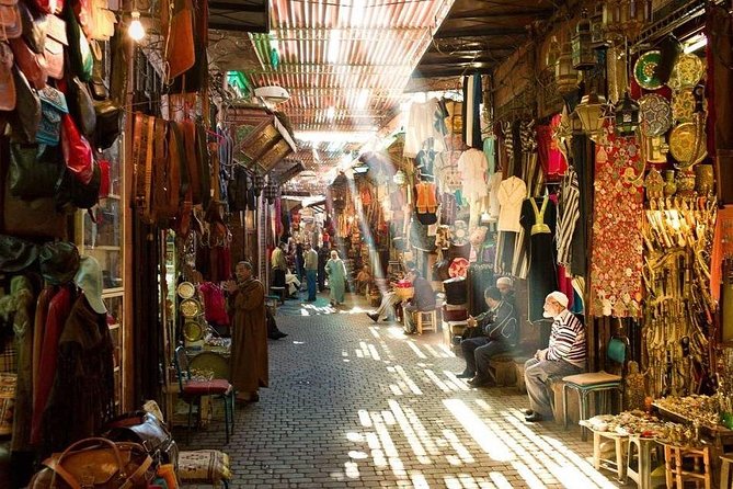 souk-marrakech-centro-storico-mercato-ritiro-yoga-marocco